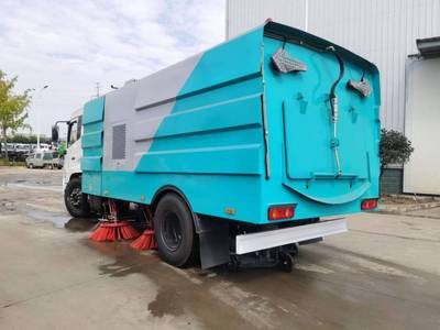 國(guó)六東風(fēng)天錦12方掃路車 高效清潔的城市衛(wèi)士